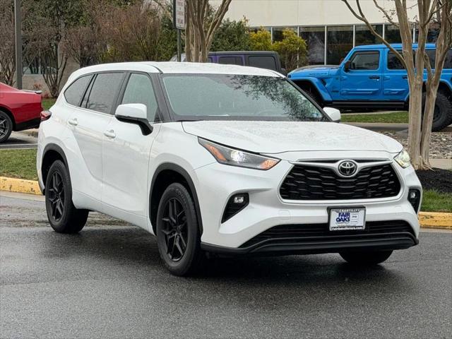 2024 Toyota Highlander LE