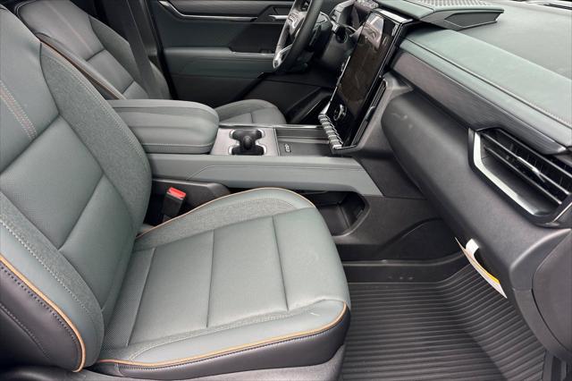 2026 GMC Acadia AT4 AWD