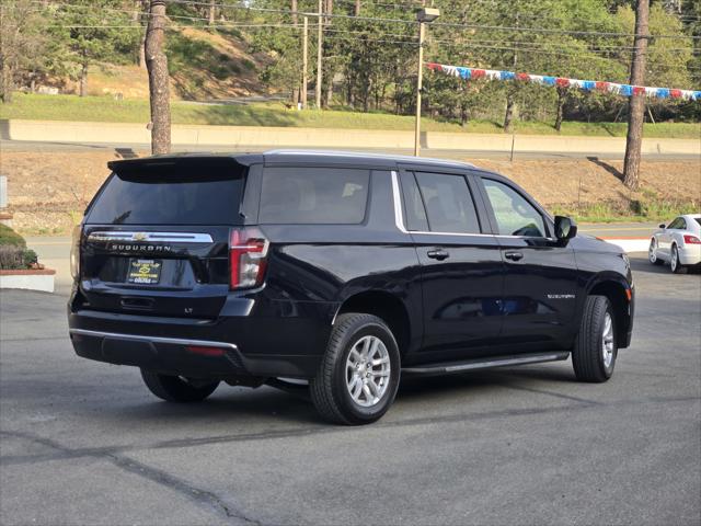 2024 Chevrolet Suburban 4WD LT