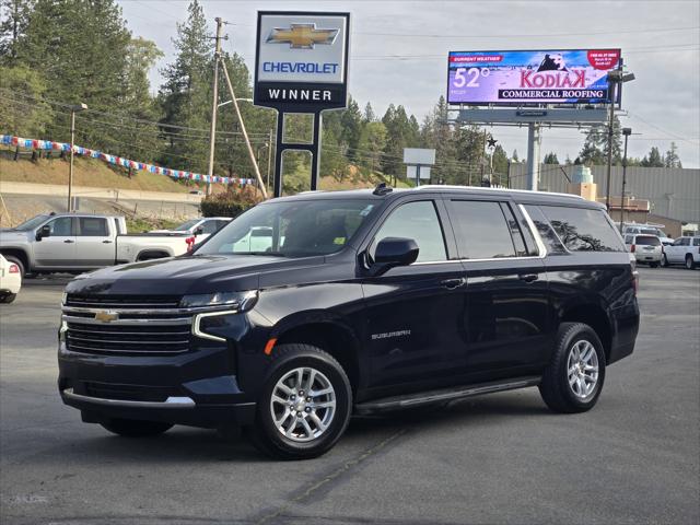 2024 Chevrolet Suburban 4WD LT