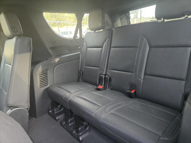 2024 Chevrolet Suburban 4WD LT