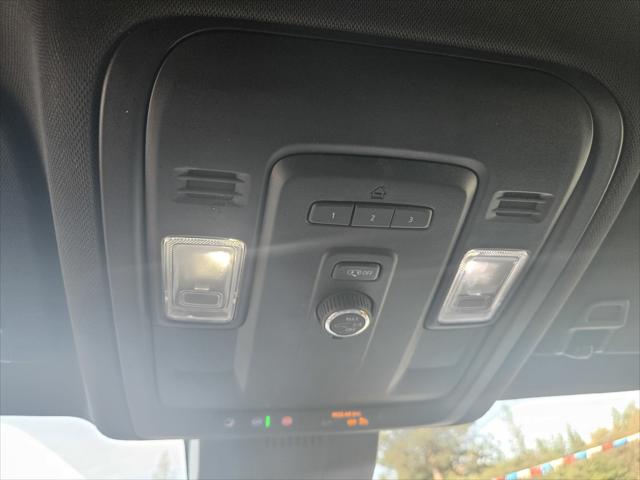 2024 Chevrolet Suburban 4WD LT