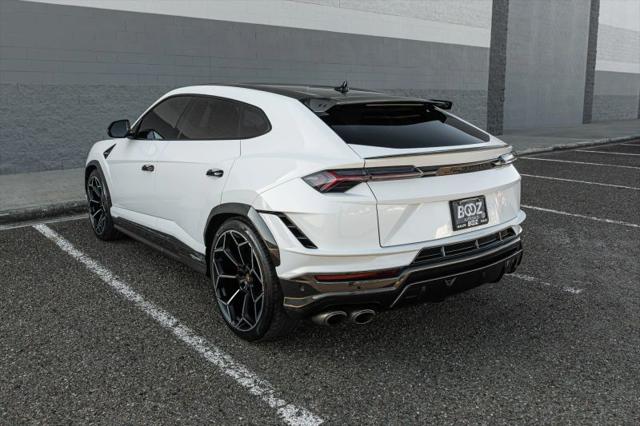 2023 Lamborghini Urus Performante
