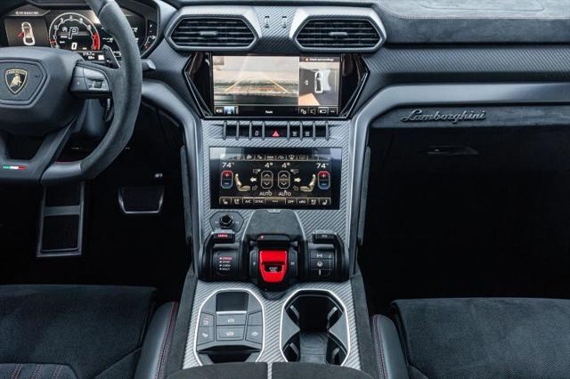 2023 Lamborghini Urus Performante