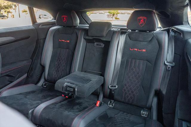 2023 Lamborghini Urus Performante