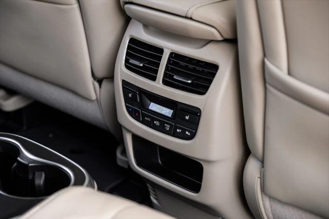 2017 Acura MDX w/Advance Package
