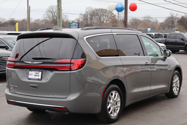 2022 Chrysler Pacifica Touring L