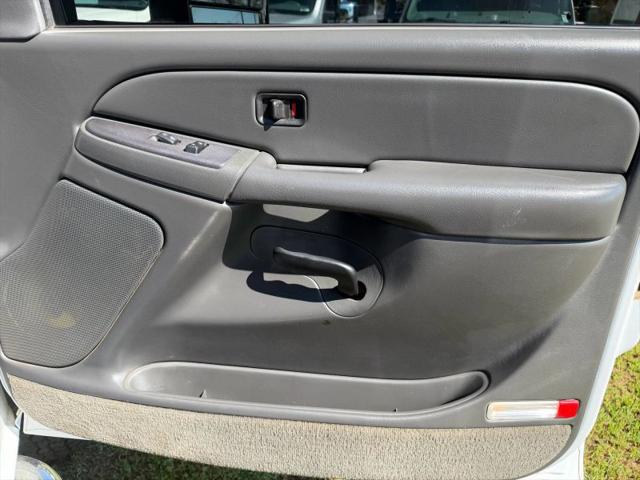2004 Chevrolet Silverado 3500 LS