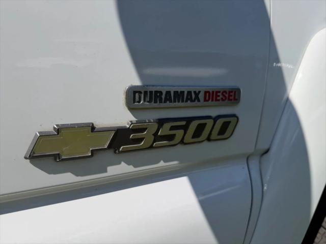 2004 Chevrolet Silverado 3500 LS