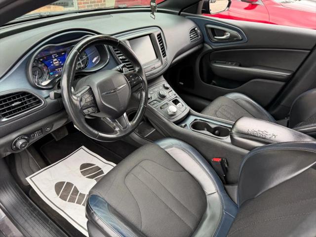 2015 Chrysler 200 S