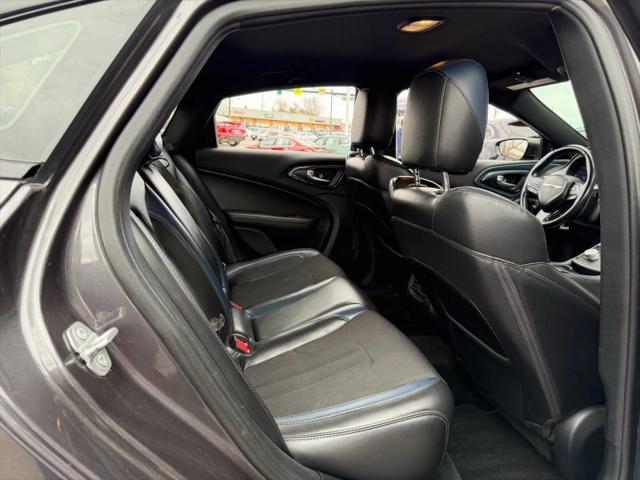 2015 Chrysler 200 S