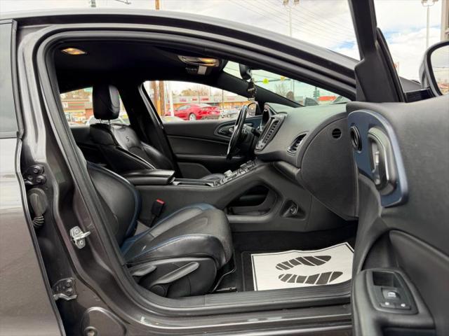 2015 Chrysler 200 S