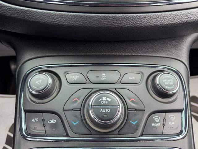 2015 Chrysler 200 S
