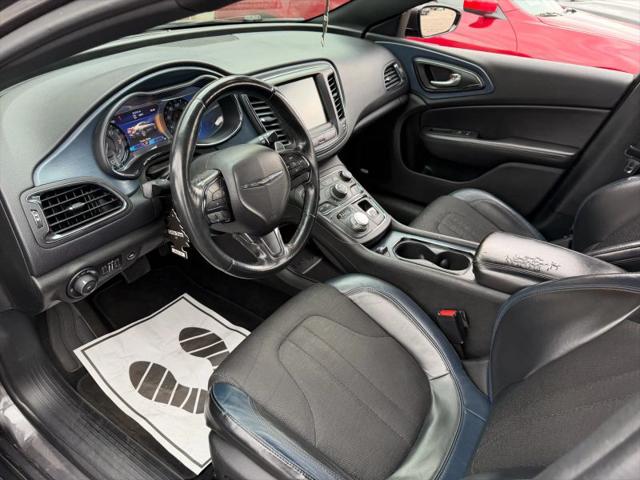 2015 Chrysler 200 S