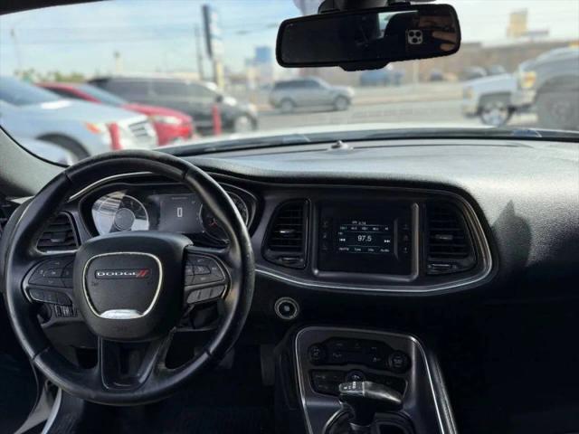 2015 Dodge Challenger SXT