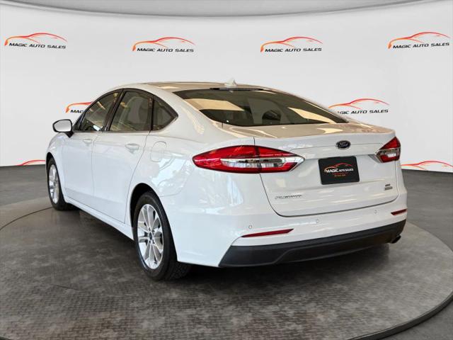 2020 Ford Fusion SE