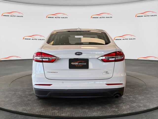 2020 Ford Fusion SE