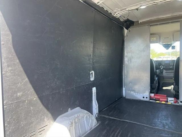 2021 Ford Transit Cargo Van Medium Roof w/LWB