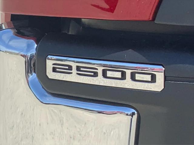 2026 GMC Sierra 2500HD Crew Cab, Standard Bed, SLT, 4WD