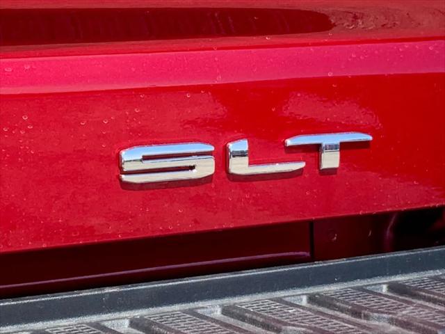 2026 GMC Sierra 2500HD Crew Cab, Standard Bed, SLT, 4WD