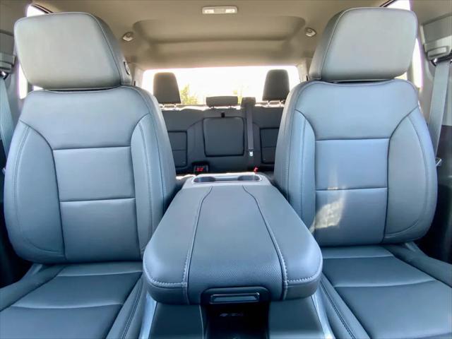 2026 GMC Sierra 2500HD Crew Cab, Standard Bed, SLT, 4WD