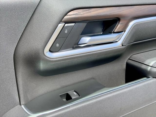 2026 GMC Sierra 2500HD Crew Cab, Standard Bed, SLT, 4WD