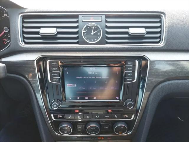 2017 Volkswagen Passat 1.8T SE