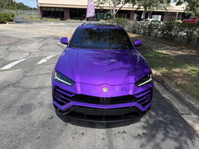2021 Lamborghini Urus Graphite Capsule