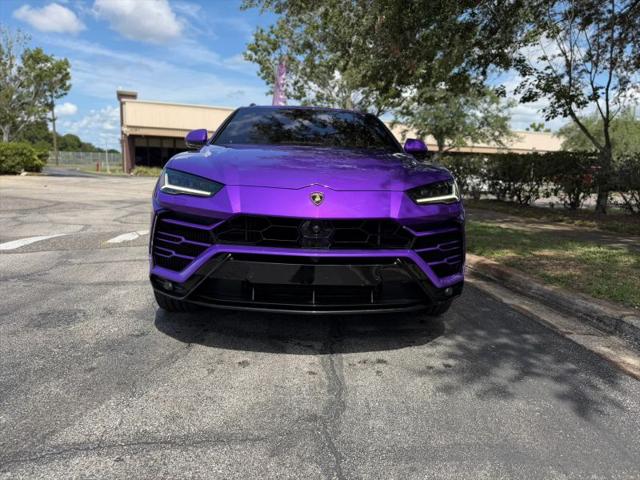 2021 Lamborghini Urus Graphite Capsule