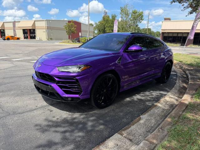 2021 Lamborghini Urus Graphite Capsule