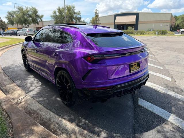 2021 Lamborghini Urus Graphite Capsule