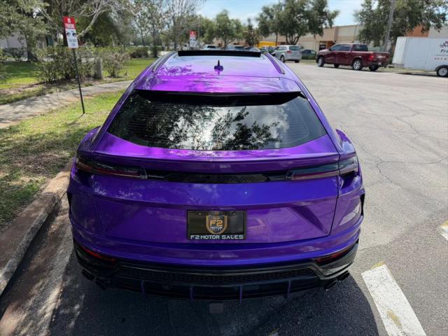 2021 Lamborghini Urus Graphite Capsule