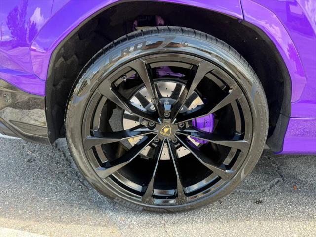 2021 Lamborghini Urus Graphite Capsule