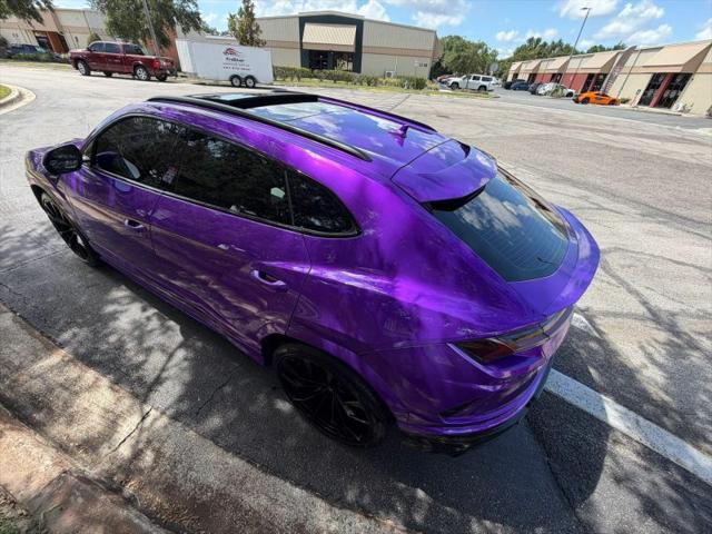 2021 Lamborghini Urus Graphite Capsule