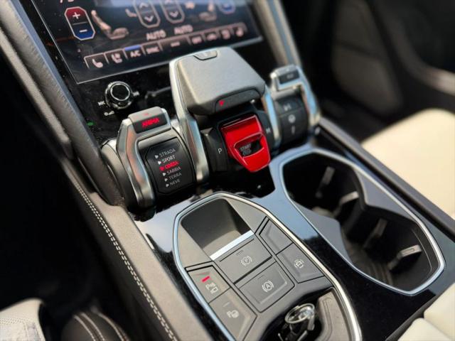 2021 Lamborghini Urus Graphite Capsule