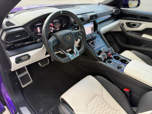 2021 Lamborghini Urus Graphite Capsule