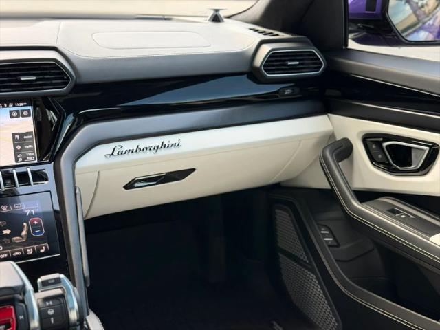 2021 Lamborghini Urus Graphite Capsule