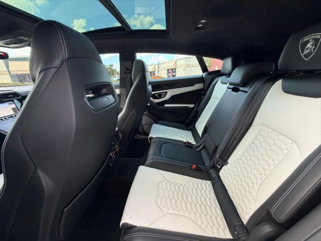 2021 Lamborghini Urus Graphite Capsule