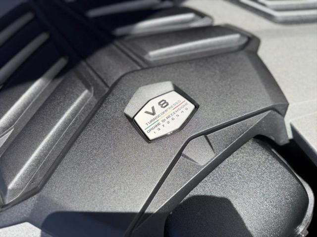 2021 Lamborghini Urus Graphite Capsule