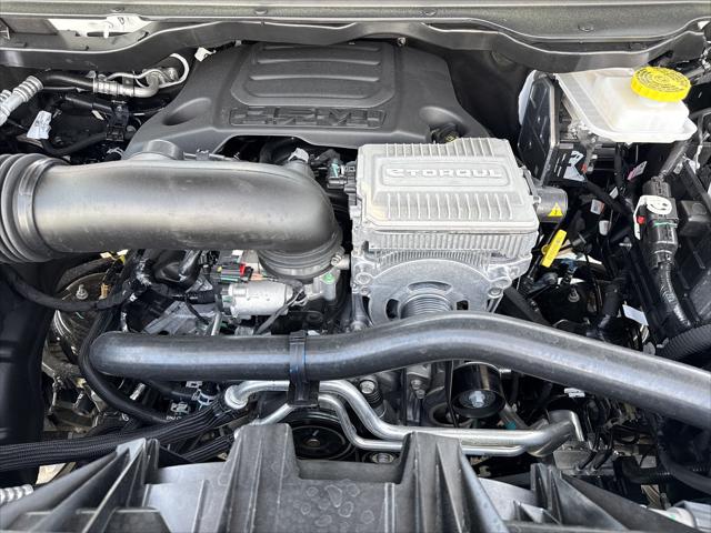 2026 Ram 1500 Limited Crew Cab 4x4 5'7" Box