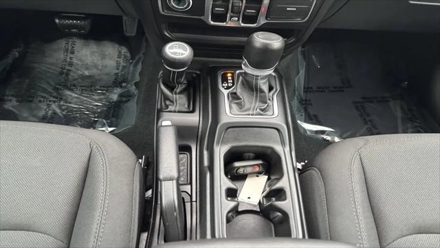 2023 Jeep Wrangler 4-Door Sahara