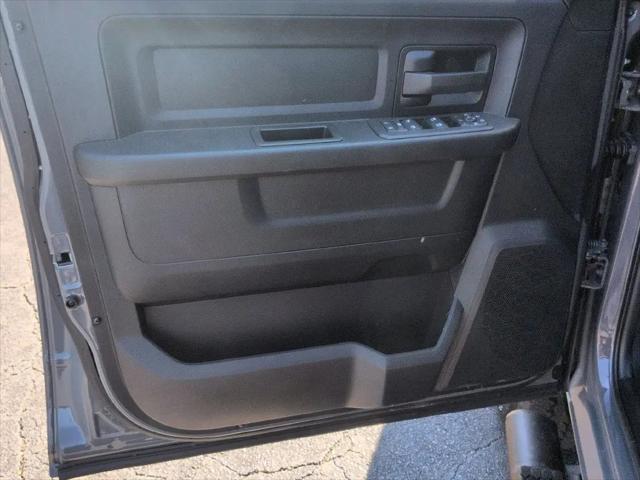 2026 Ram 2500 Black Express Crew Cab 4x4 64 Box