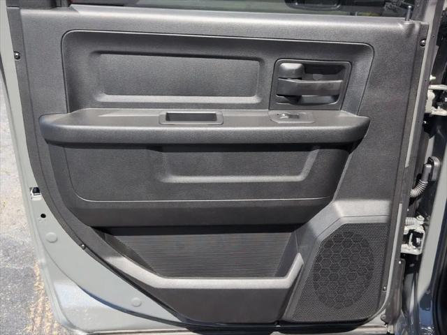 2026 Ram 2500 Black Express Crew Cab 4x4 64 Box
