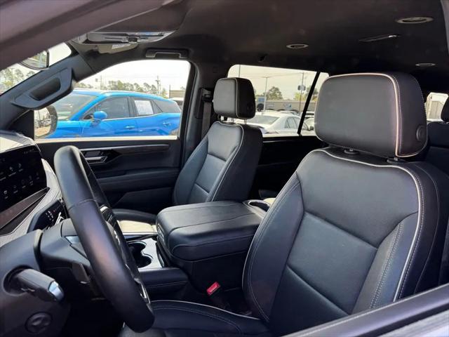 2025 Chevrolet Suburban 4WD Premier