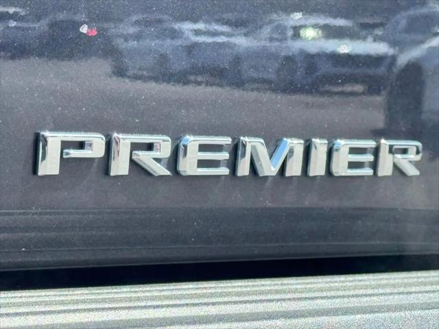 2025 Chevrolet Suburban 4WD Premier
