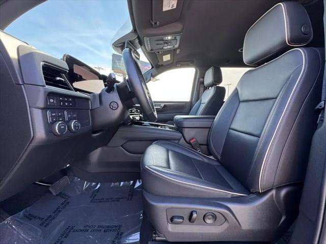 2025 Chevrolet Suburban 4WD Premier
