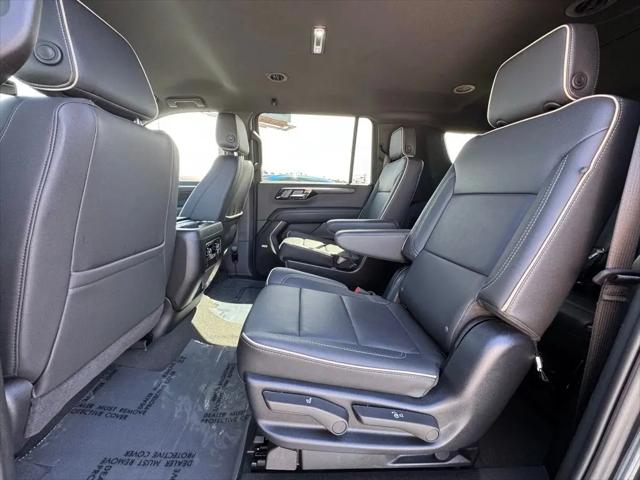 2025 Chevrolet Suburban 4WD Premier