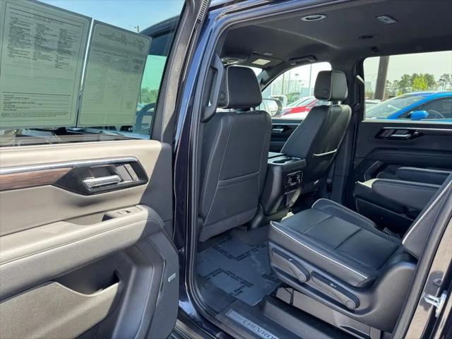 2025 Chevrolet Suburban 4WD Premier