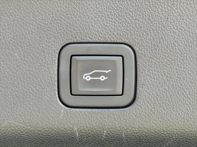 2025 Chevrolet Suburban 4WD Premier