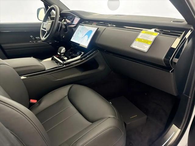 2026 Land Rover Range Rover Sport P360 SE